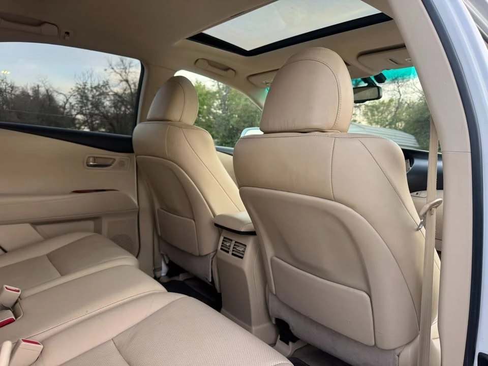 2010 Lexus RX 3rd Gen - Image 12 of 18
