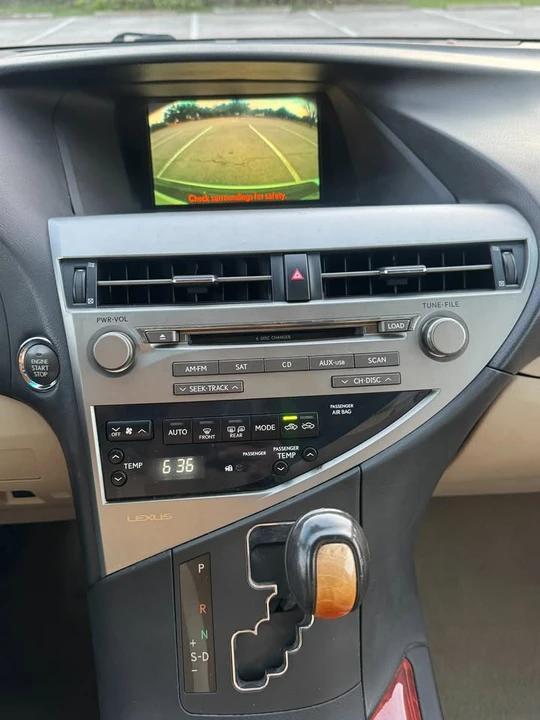2010 Lexus RX 3rd Gen - Image 7 of 18