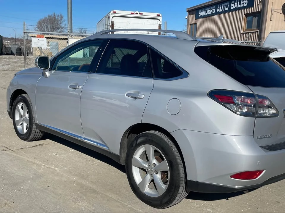 2010 Lexus RX 3rd Gen - Image 5 of 16
