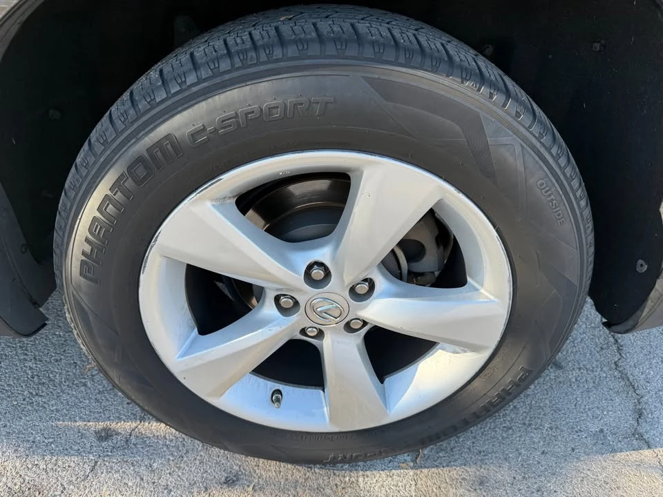 2010 Lexus RX 3rd Gen - Image 12 of 17