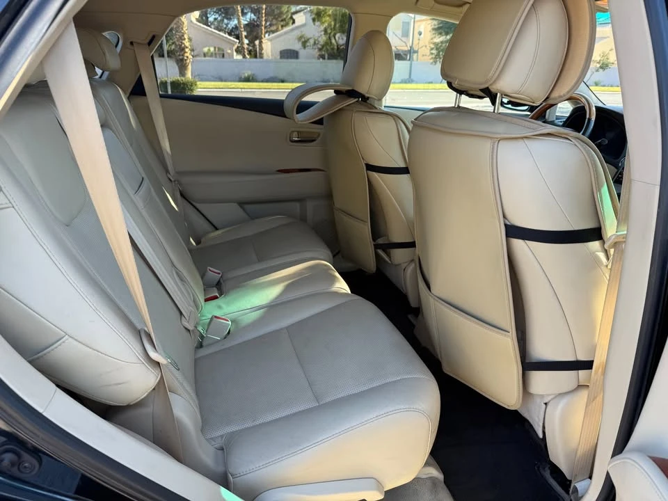 2010 Lexus RX 3rd Gen - Image 11 of 17
