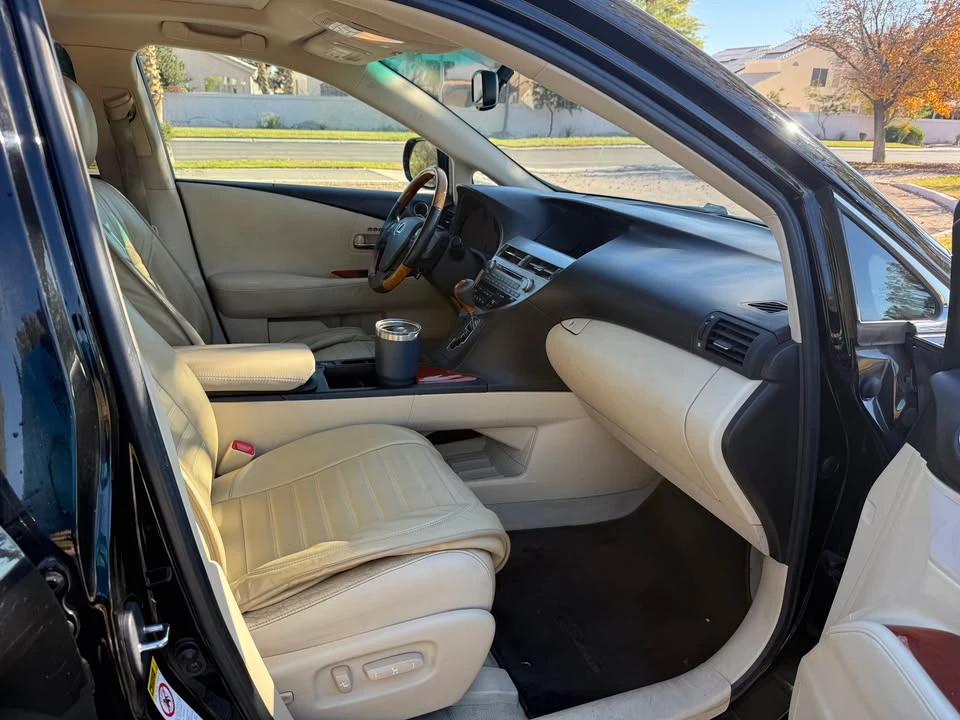 2010 Lexus RX 3rd Gen - Image 9 of 17