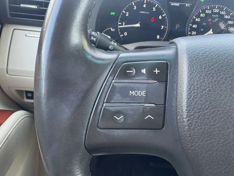 2010 Lexus RX 3rd Gen - Image 12 of 18
