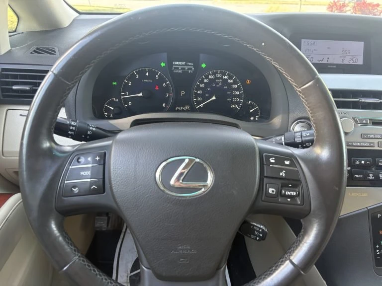 2010 Lexus RX 3rd Gen - Image 9 of 18