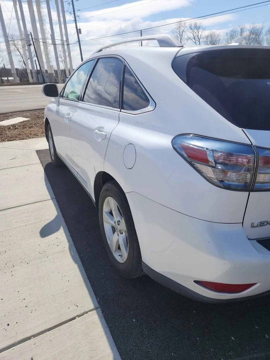2010 Lexus RX 3rd Gen - Image 5 of 17
