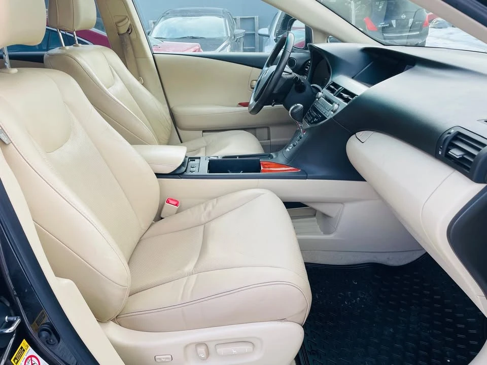 2010 Lexus RX 3rd Gen - Image 15 of 18