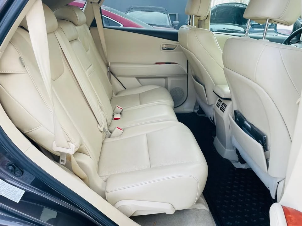 2010 Lexus RX 3rd Gen - Image 14 of 18