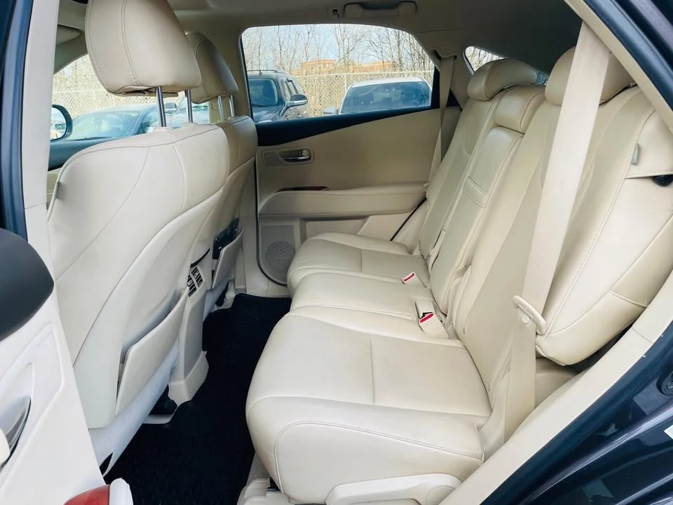 2010 Lexus RX 3rd Gen - Image 13 of 18