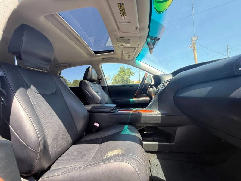 2010 Lexus RX 3rd Gen - Image 16 of 20
