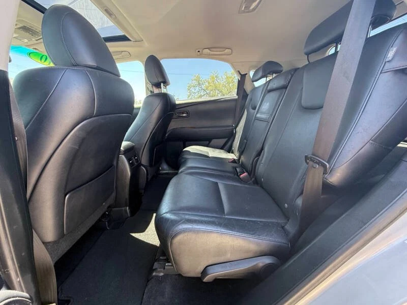 2010 Lexus RX 3rd Gen - Image 15 of 20