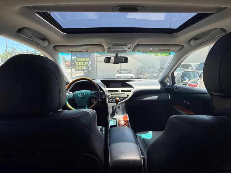 2010 Lexus RX 3rd Gen - Image 17 of 20