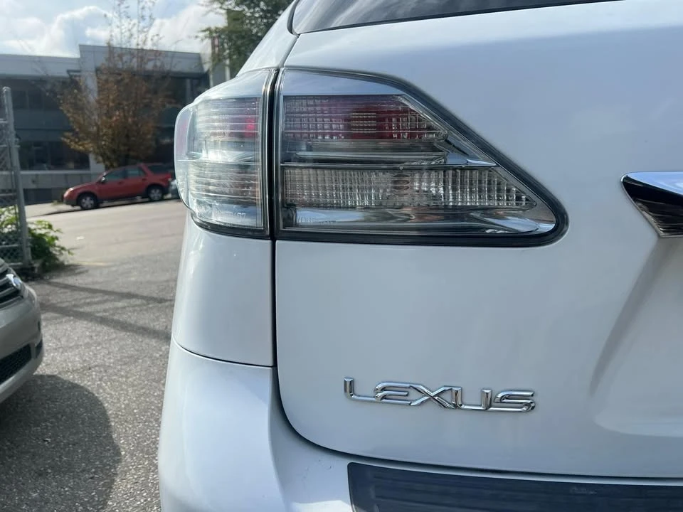 2010 Lexus RX 3rd Gen - Image 9 of 20