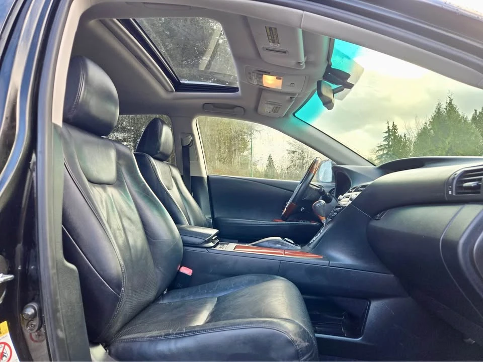 2010 Lexus RX 3rd Gen - Image 11 of 17