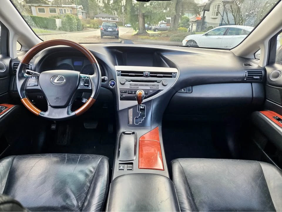 2010 Lexus RX 3rd Gen - Image 10 of 17