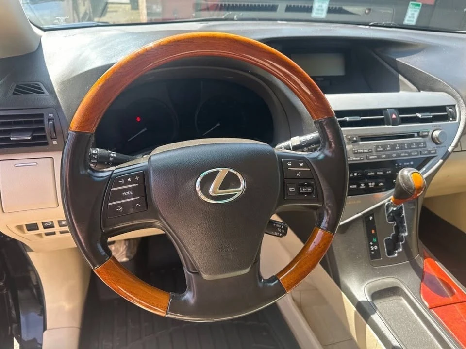 2010 Lexus RX 3rd Gen - Image 14 of 18
