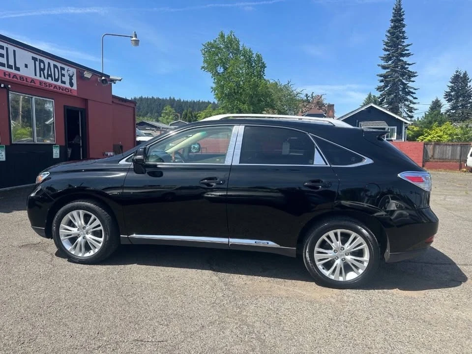 2010 Lexus RX 3rd Gen - Image 2 of 18