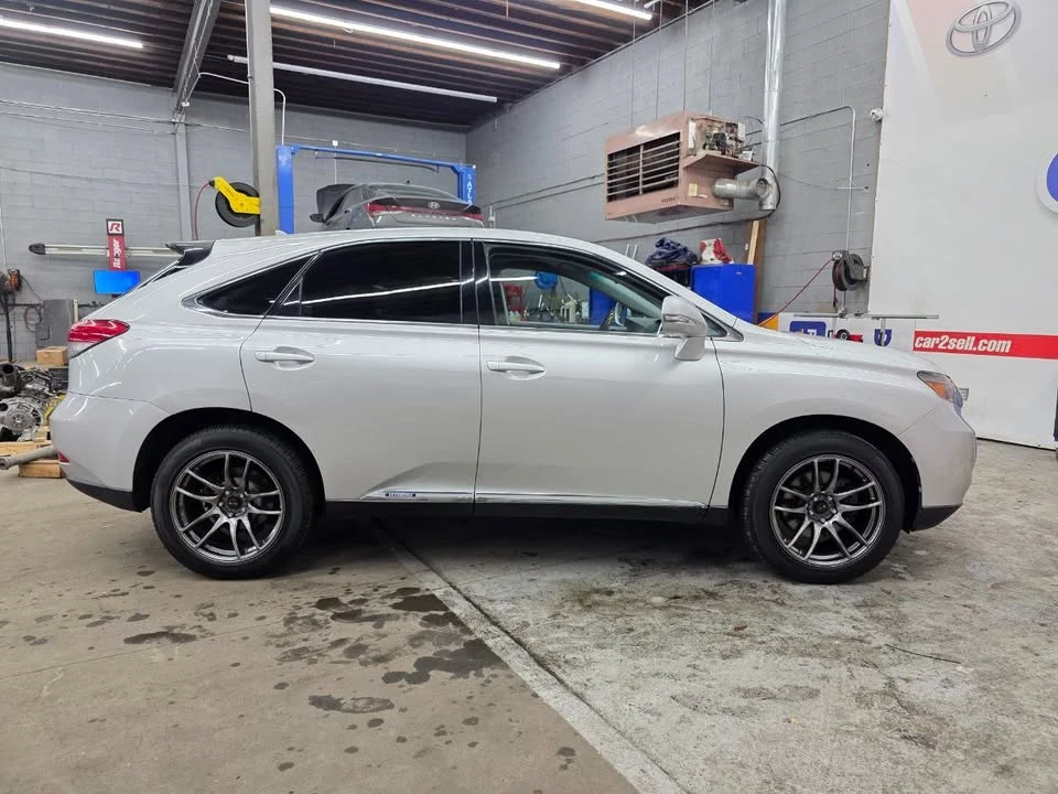 2010 Lexus RX 3rd Gen - Image 4 of 8