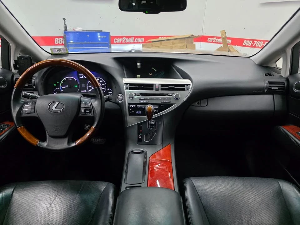 2010 Lexus RX 3rd Gen - Image 7 of 8