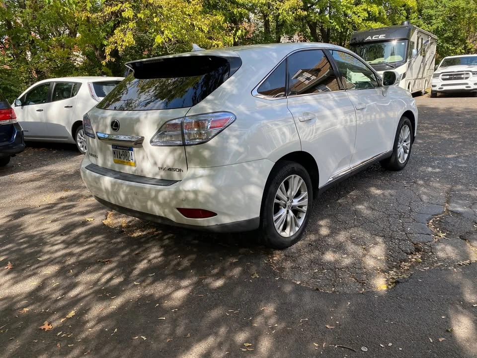 2010 Lexus RX 3rd Gen - Image 4 of 16