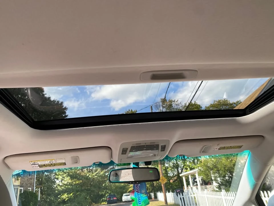 2010 Lexus RX 3rd Gen - Image 16 of 16