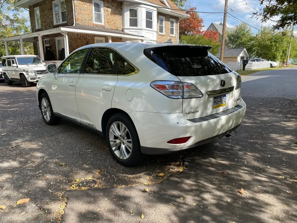 2010 Lexus RX 3rd Gen - Image 3 of 16