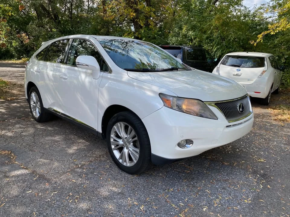 2010 Lexus RX 3rd Gen - Image 2 of 16
