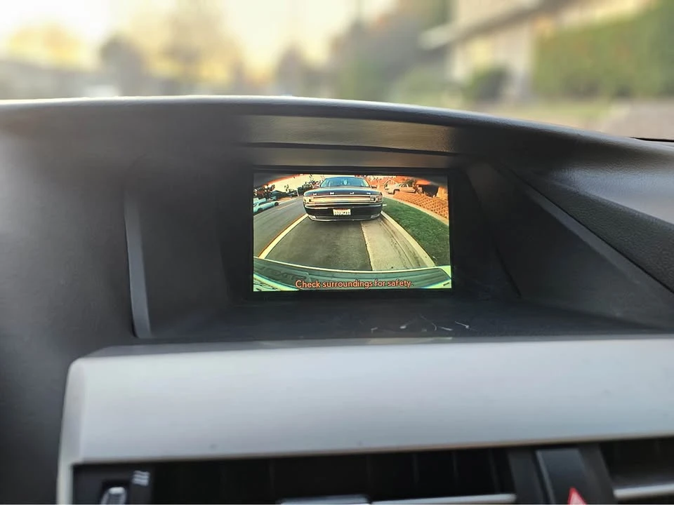 2010 Lexus RX 3rd Gen - Image 17 of 20