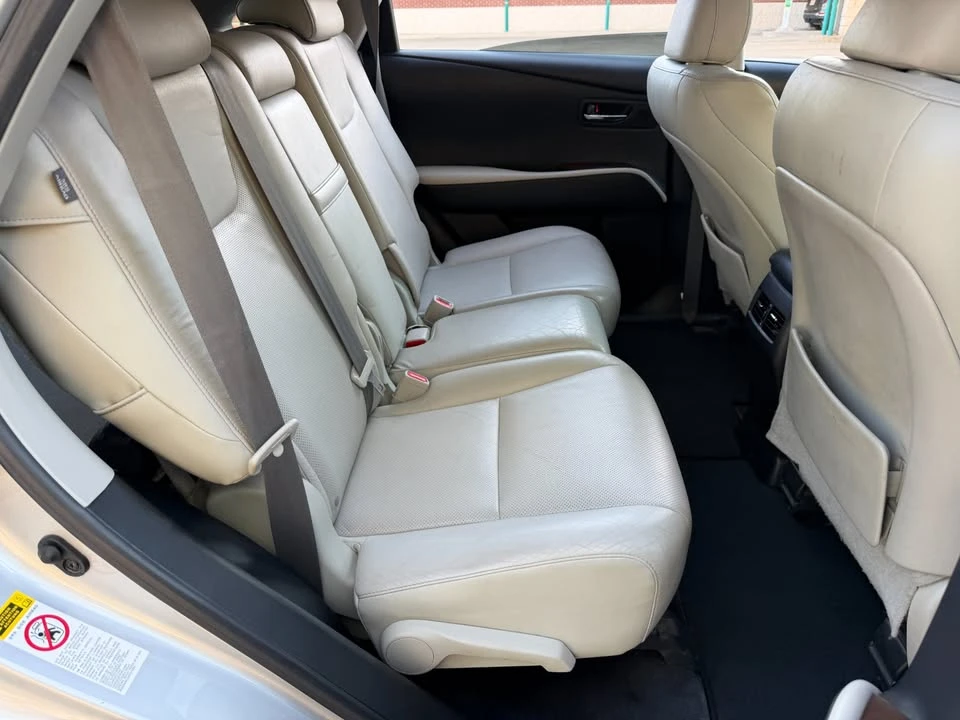 2010 Lexus RX 3rd Gen - Image 13 of 19