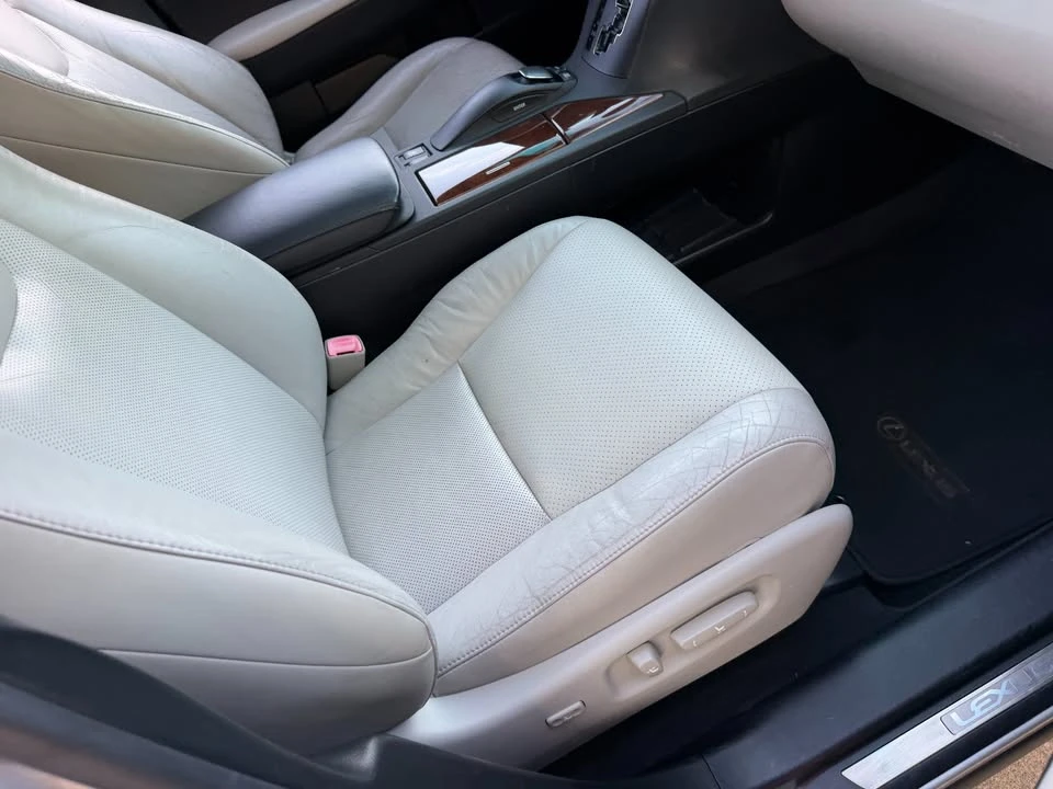 2010 Lexus RX 3rd Gen - Image 10 of 19