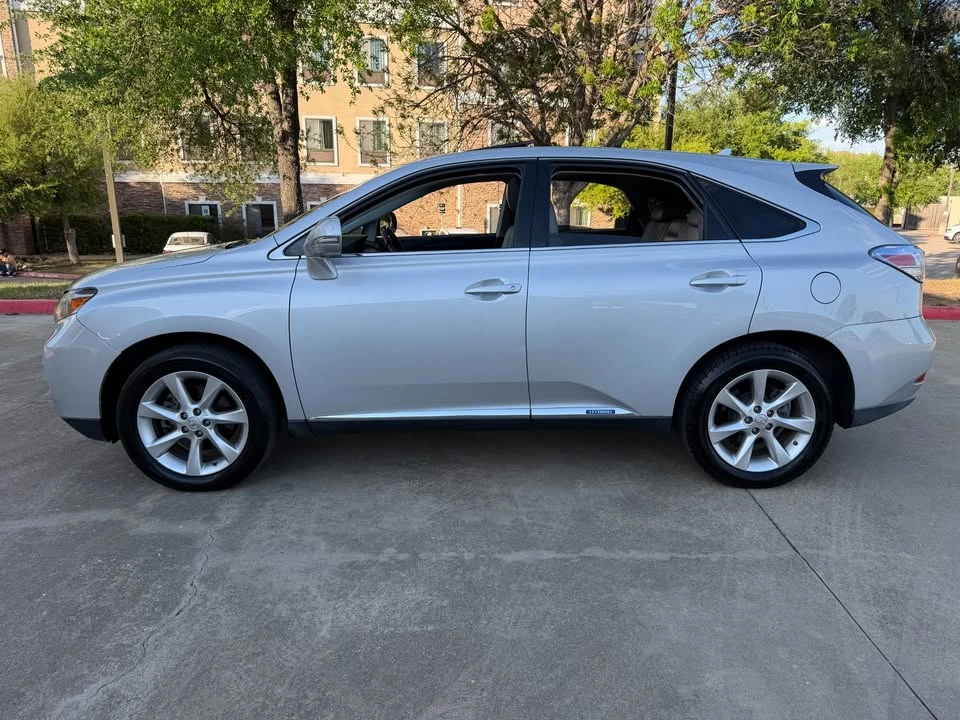 2010 Lexus RX 3rd Gen - Image 4 of 19