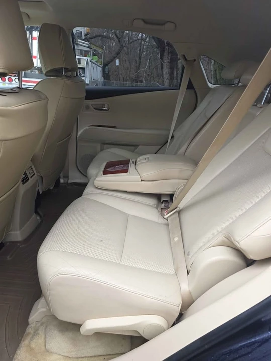 2010 Lexus RX 3rd Gen - Image 13 of 15
