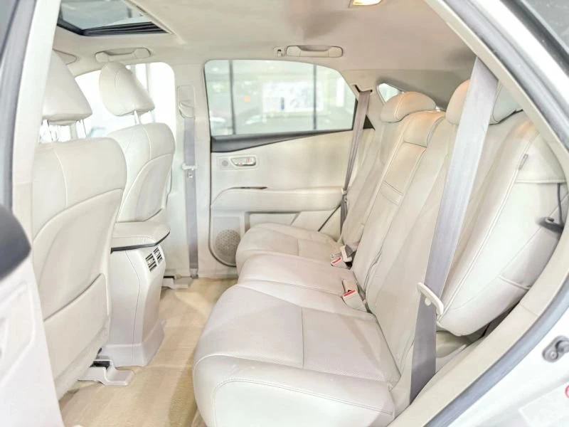 2010 Lexus RX 3rd Gen - Image 15 of 19