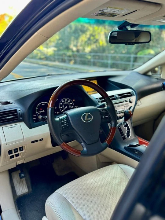 2010 Lexus RX 3rd Gen - Image 10 of 18