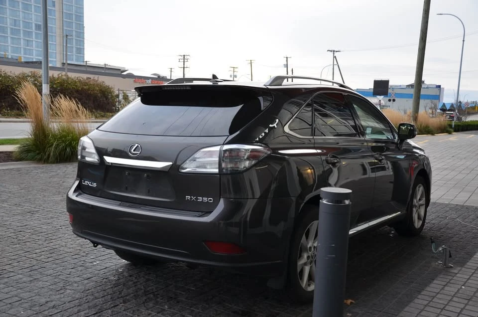 2010 Lexus RX 3rd Gen - Image 14 of 16