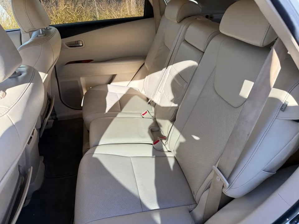 2010 Lexus RX 3rd Gen - Image 12 of 20