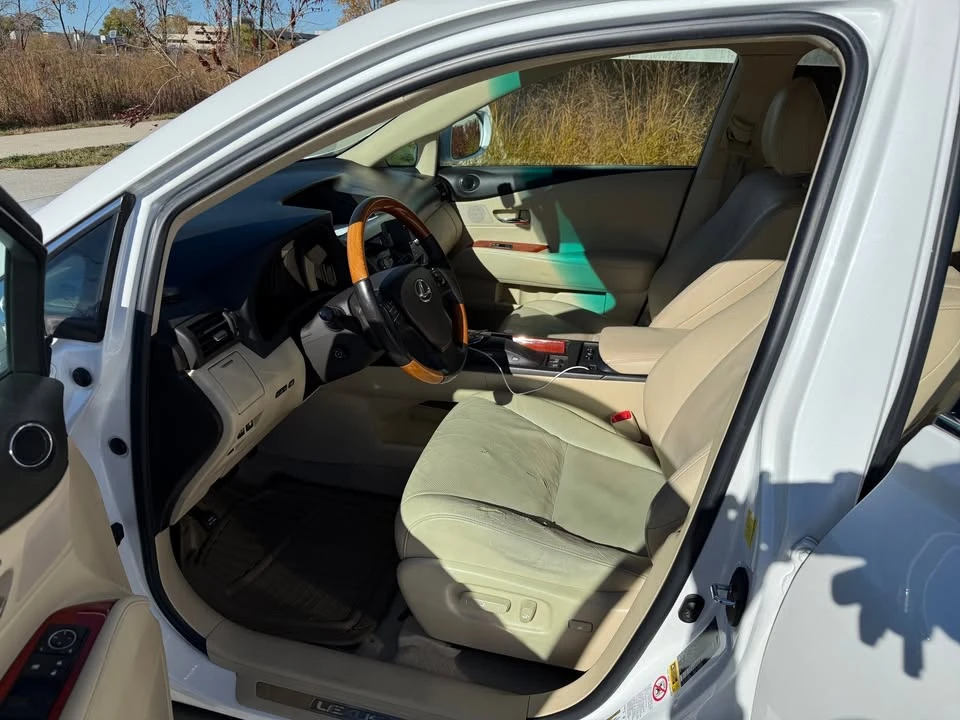 2010 Lexus RX 3rd Gen - Image 14 of 20