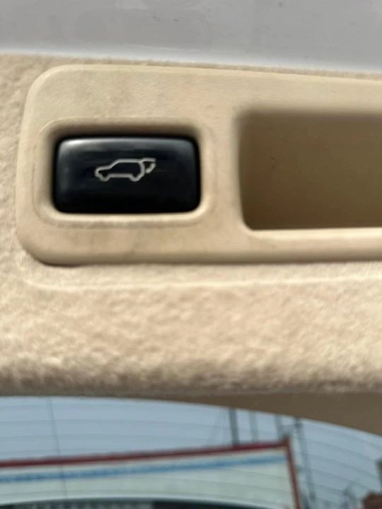 2010 Lexus RX 3rd Gen - Image 12 of 14
