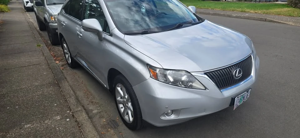 2010 Lexus RX 3rd Gen - Image 3 of 11