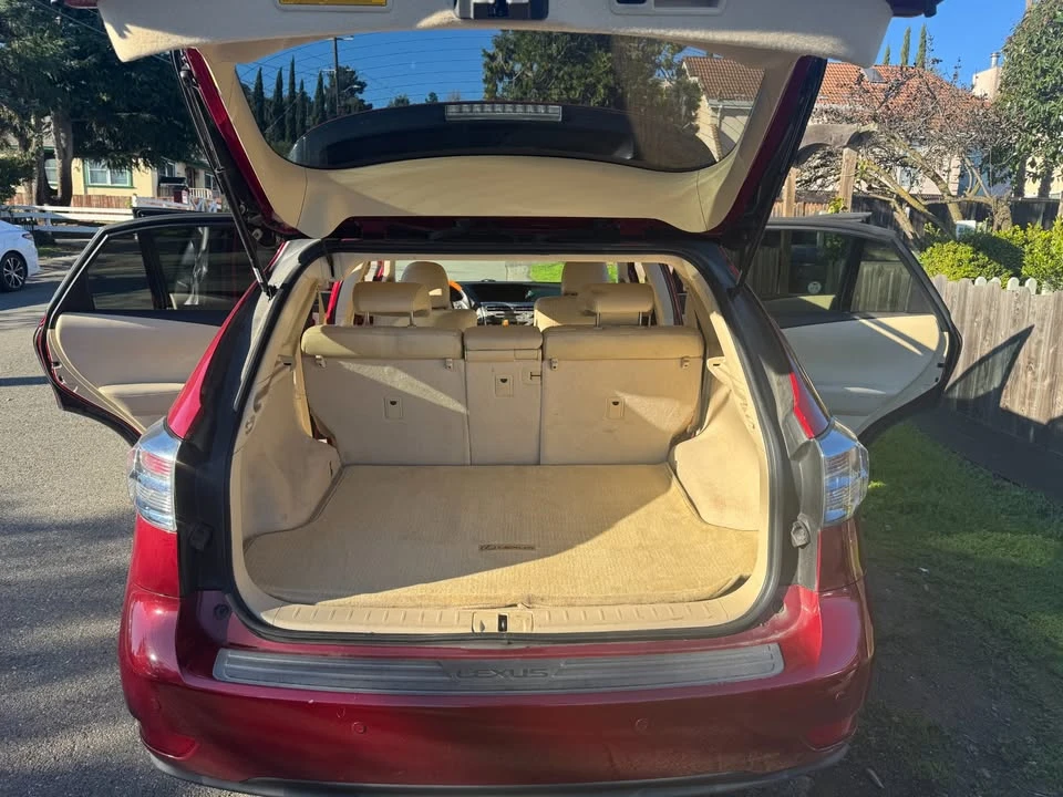 2010 Lexus RX 3rd Gen - Image 14 of 18