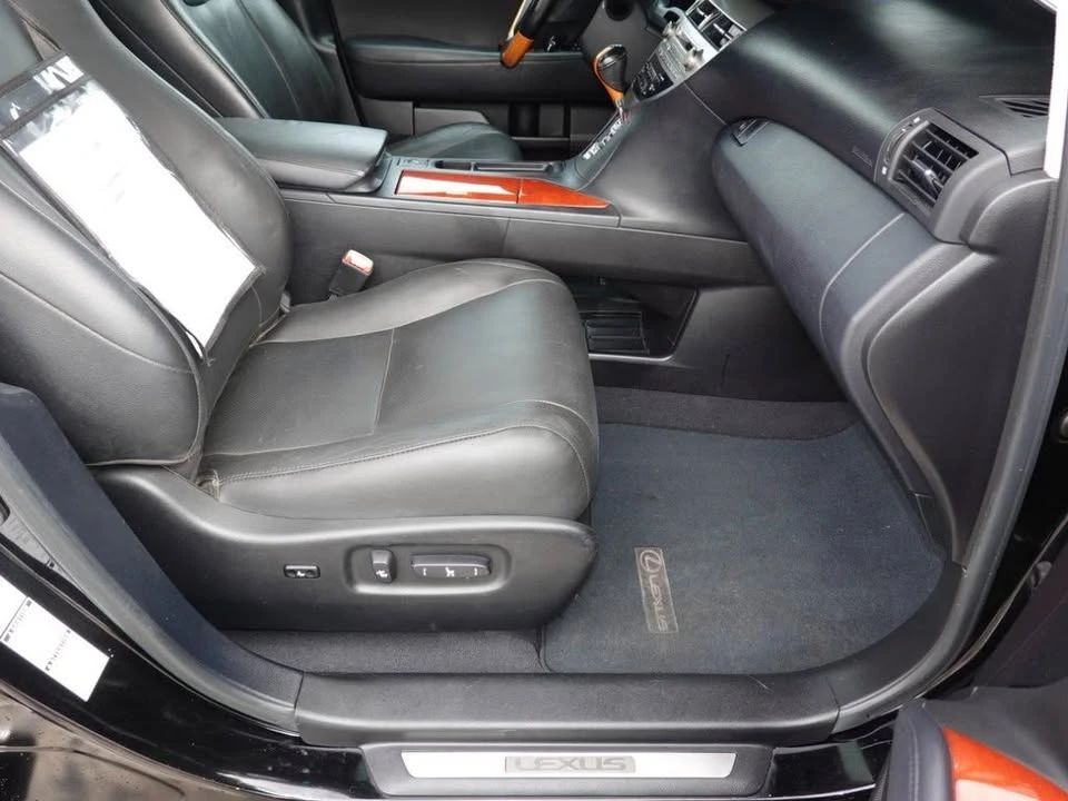 2010 Lexus RX 3rd Gen - Image 11 of 13