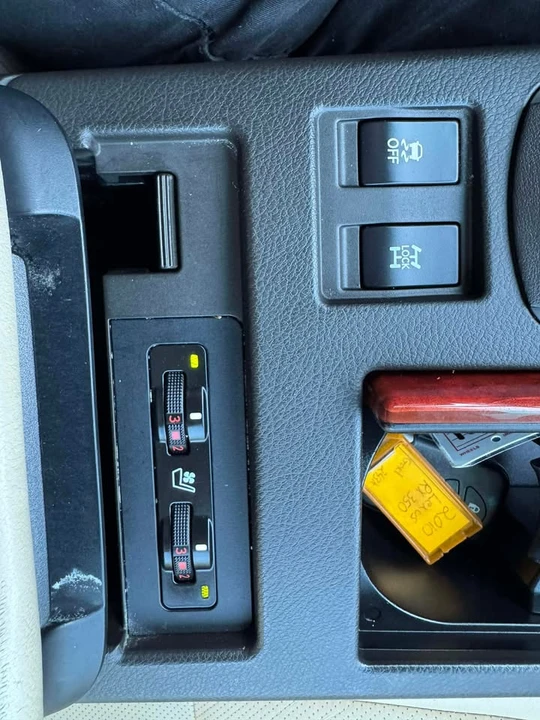 2010 Lexus RX 3rd Gen - Image 14 of 18