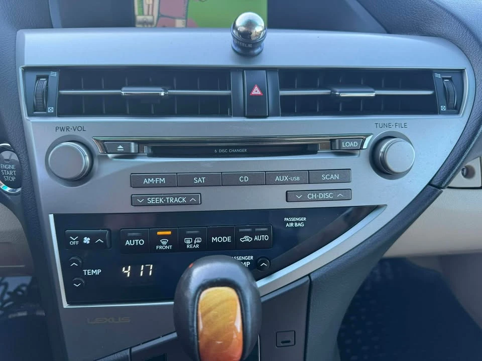2010 Lexus RX 3rd Gen - Image 13 of 18