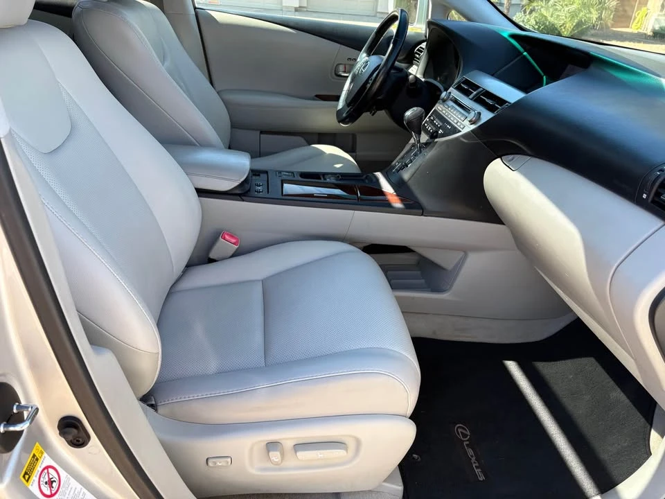 2010 Lexus RX 3rd Gen - Image 17 of 17