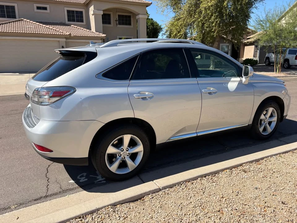2010 Lexus RX 3rd Gen - Image 4 of 17