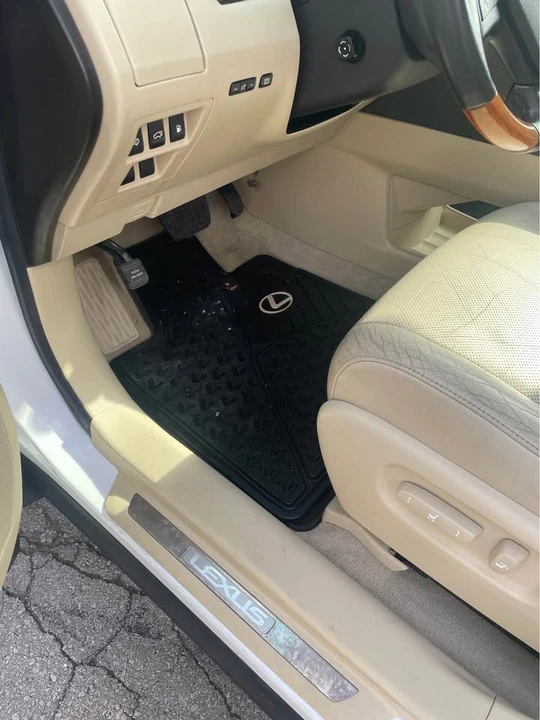 2010 Lexus RX 3rd Gen - Image 13 of 17