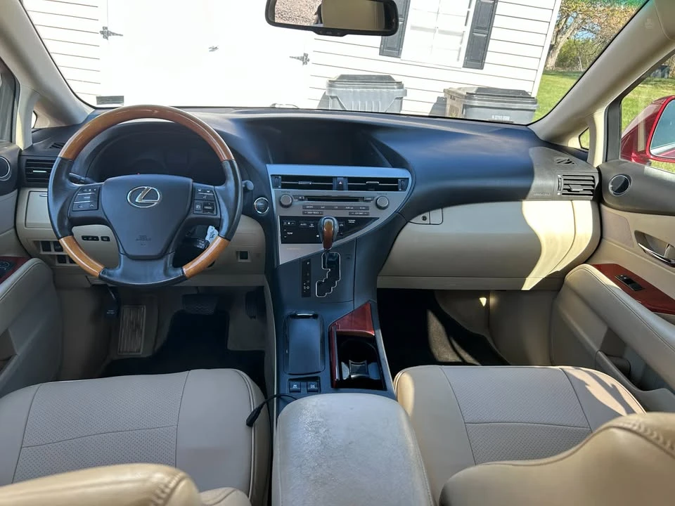 2010 Lexus RX 3rd Gen - Image 10 of 17
