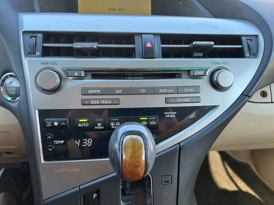 2010 Lexus RX 3rd Gen - Image 14 of 17