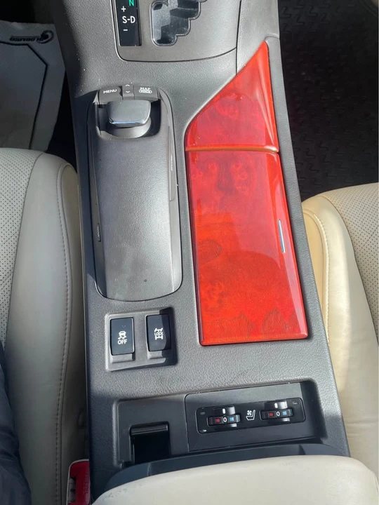 2010 Lexus RX 3rd Gen - Image 15 of 17
