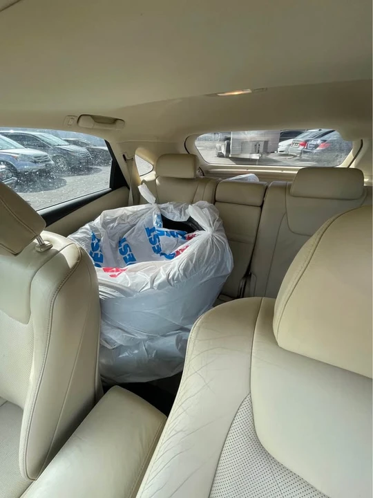 2010 Lexus RX 3rd Gen - Image 16 of 17