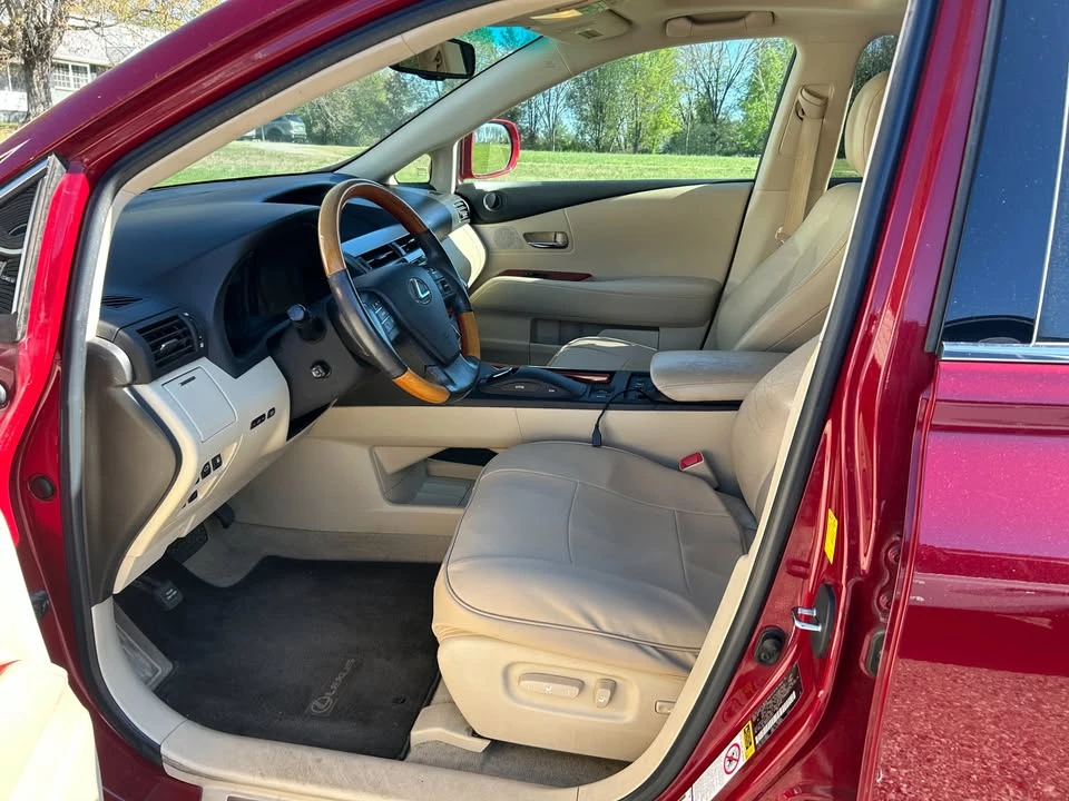 2010 Lexus RX 3rd Gen - Image 6 of 17